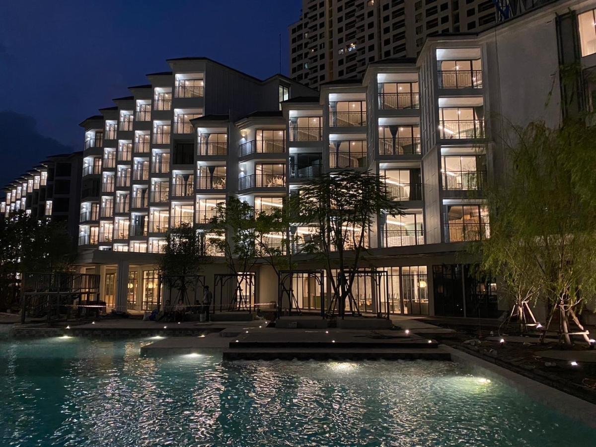The Quarter Chaophraya By Uhg Hotel Bangkok Buitenkant foto